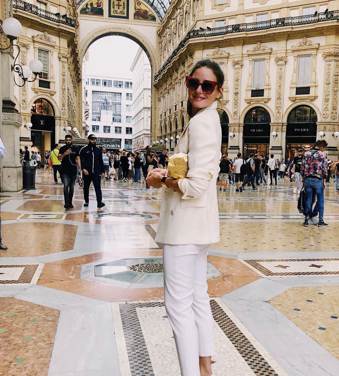 Olivia Palermo Carries the 'Viera Clutch' to Milan Fashion Week