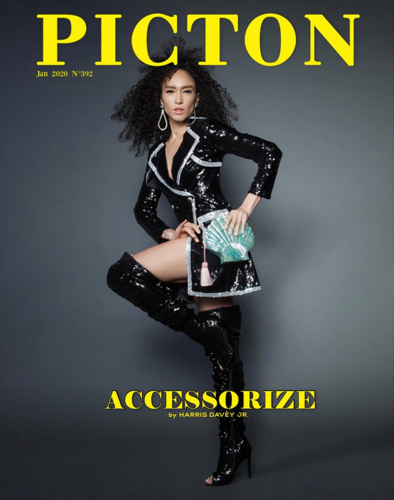 The 'Le Sirenuse' clutch on Picton magazine issued in January 2020
